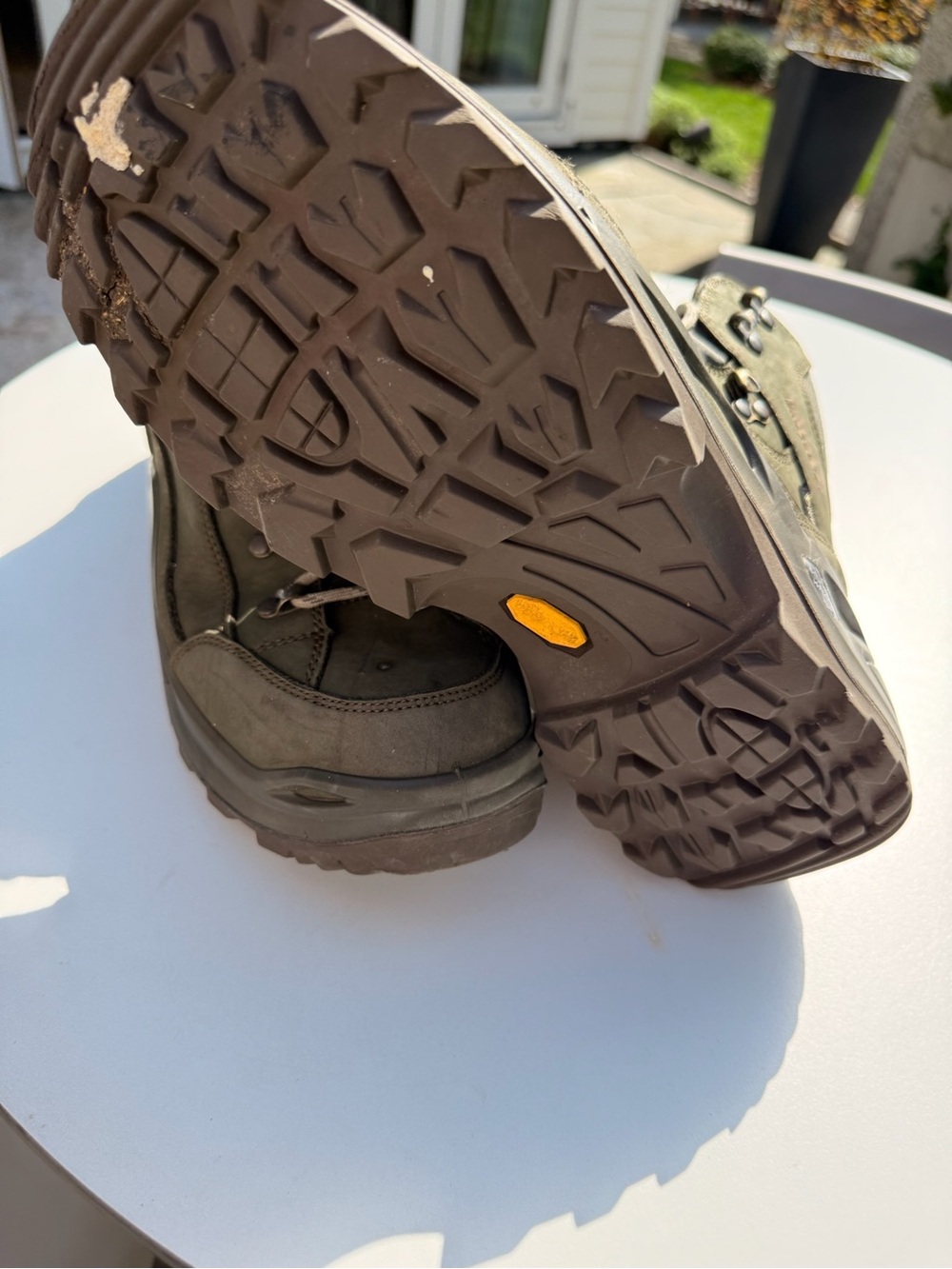 Mens Lowa Olive Green Hiking Boots with Tan Laces - Picture 4 of 7
